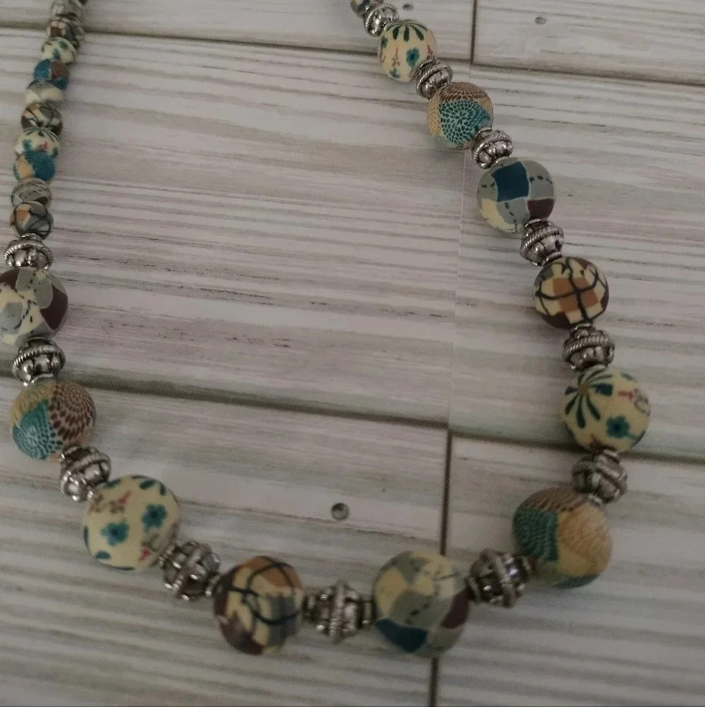 Viva beads necklace Handmade choker style silver Link Chain Multicolored Boho